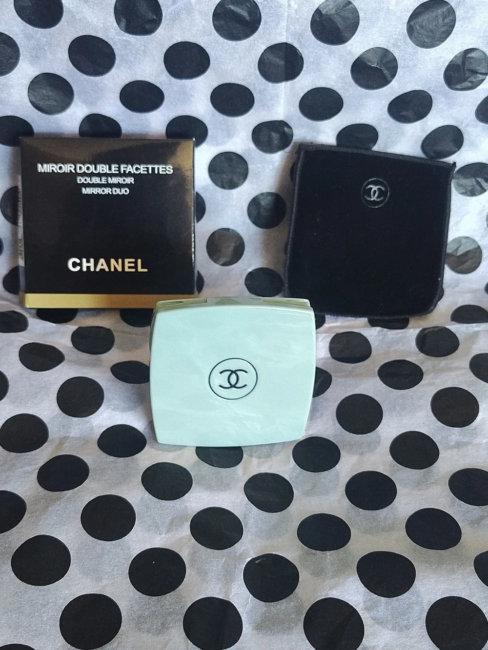 Chanel Double Mirror Compact - Mint Green with Black Case - Picture 4 of 4